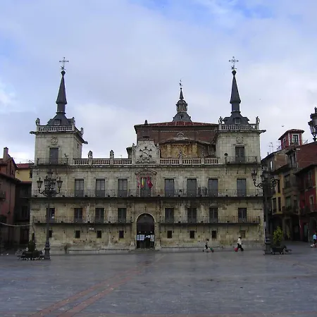 Entrevias Lodging - Con Garaje Y Wifi León Exterior foto